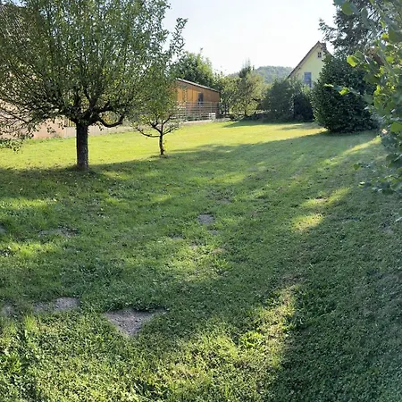 Ailsbach Ruhig, Eingezaeunt, Hundefreundlich Nahe A3 Lonnerstadt