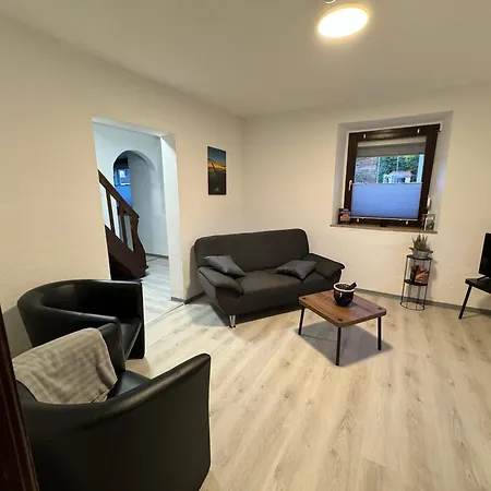 Ailsbach Ruhig, Eingezaeunt, Hundefreundlich Nahe A3