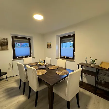Tatil Evi Ailsbach Ruhig, Eingezaeunt, Hundefreundlich Nahe A3 Lonnerstadt