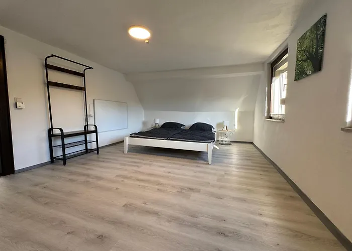 Ailsbach Ruhig, Eingezaeunt, Hundefreundlich Nahe A3 *