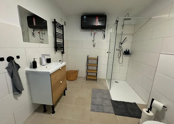 בית נופש Ailsbach Ruhig, Eingezaeunt, Hundefreundlich Nahe A3 *