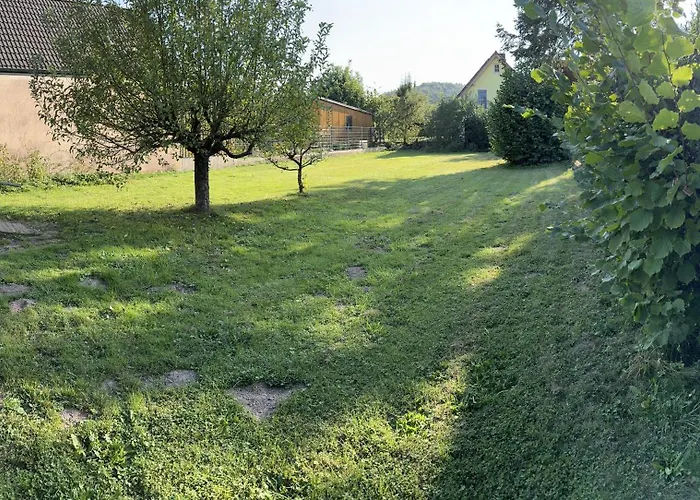 Ailsbach Ruhig, Eingezaeunt, Hundefreundlich Nahe A3 Lonnerstadt